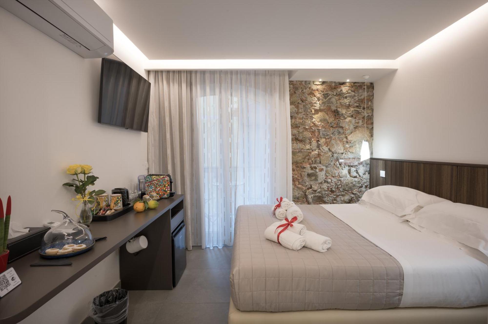 Taormina Charming Rooms Exterior photo