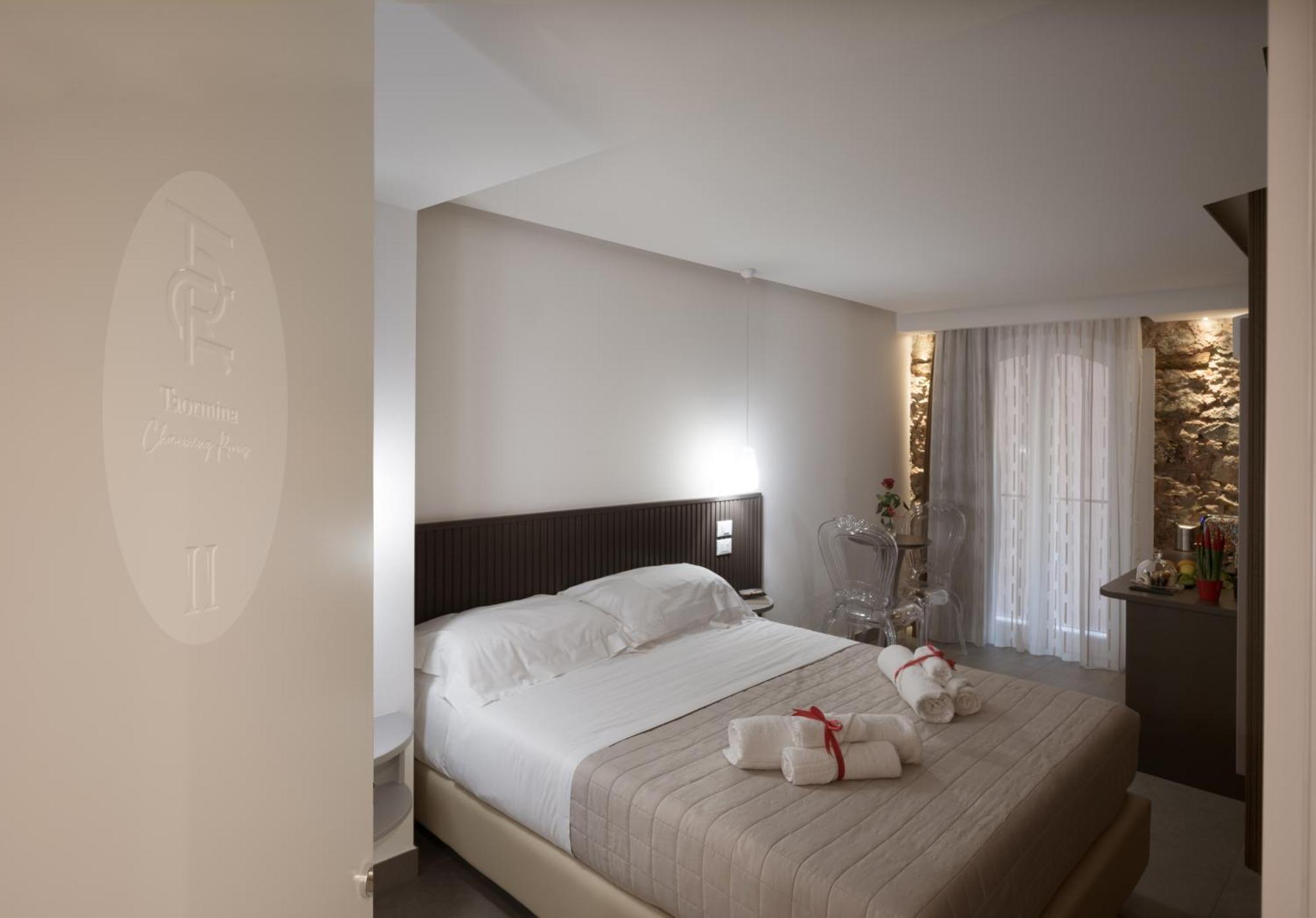 Taormina Charming Rooms Exterior photo